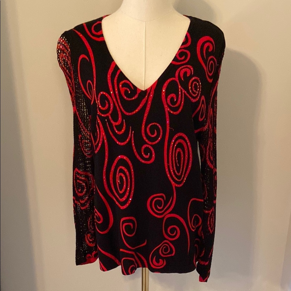 Red and Black Graphic Long Sleeve Blouse